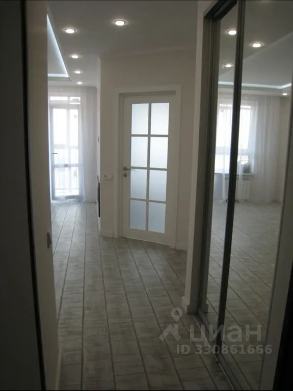 m. Lukhmanovskaya: Apartment, 1-rooms