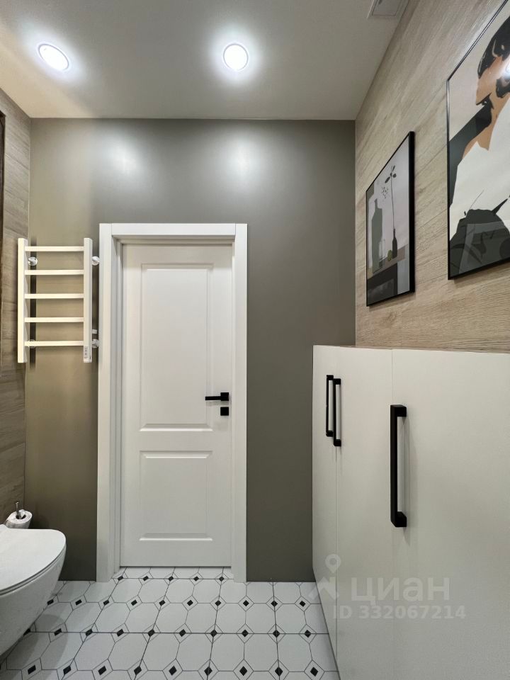 m. ZIL: Apartment, 2-rooms