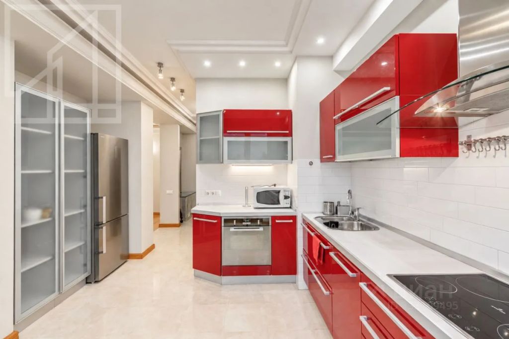 m. Pushkinskaya: Apartment, 3-rooms