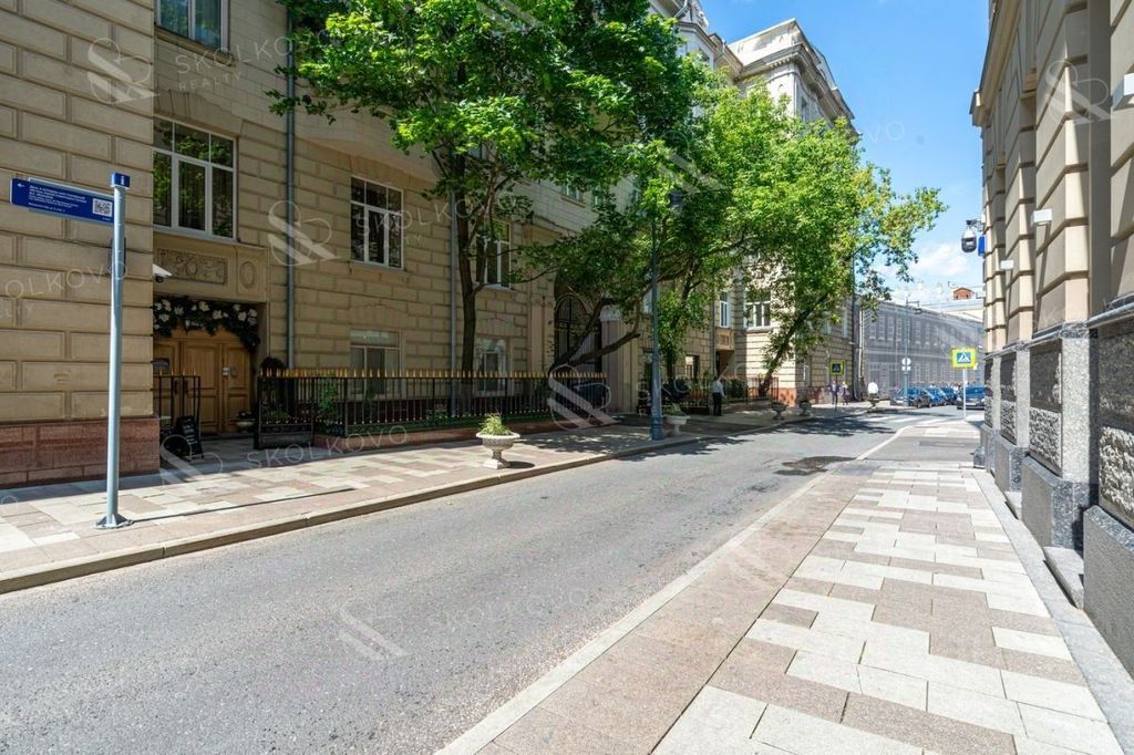 m. Aleksandrovsky sad: Apartment, 6-rooms