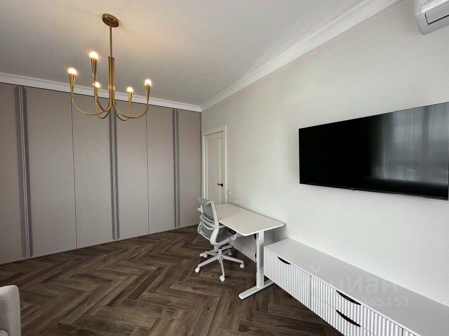 m. Ulitsa 1905 goda: Apartment, 2-rooms