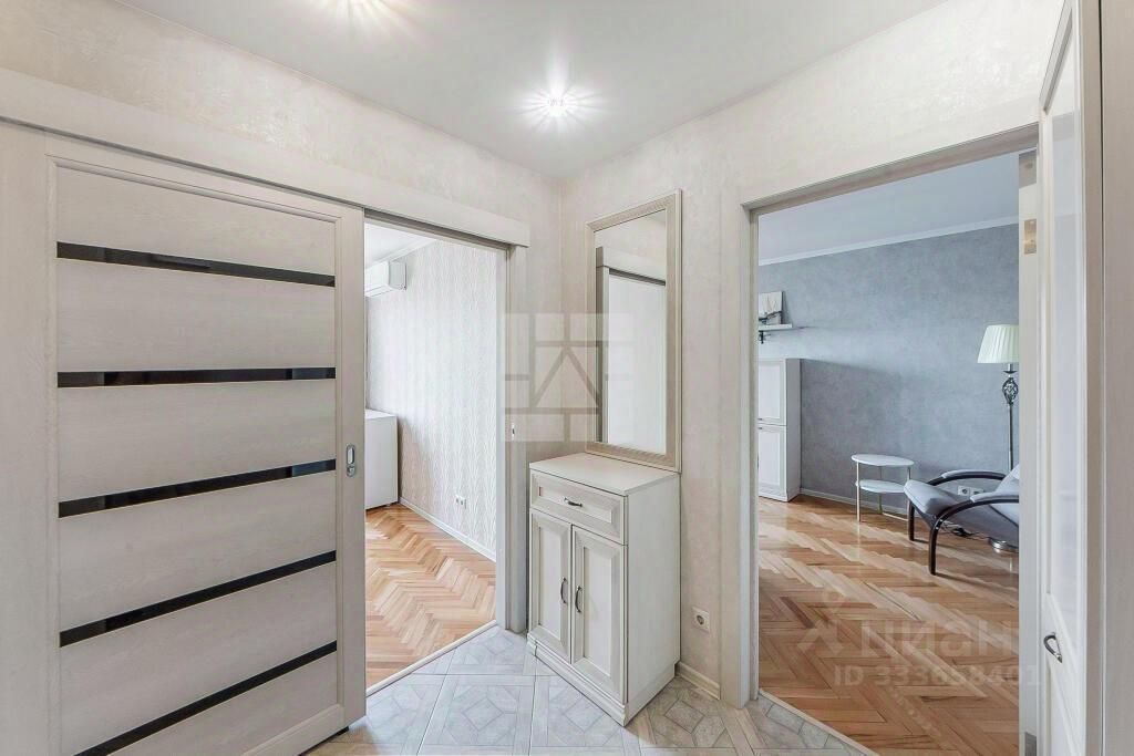 m. Polyanka: Apartment, 2-rooms