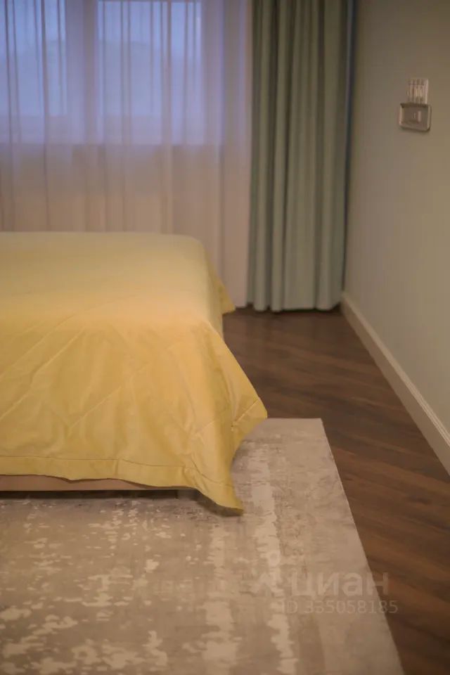m. Lukhmanovskaya: Apartment, 2-rooms