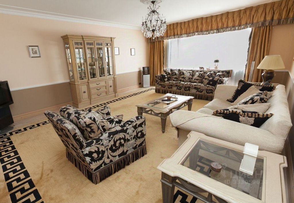 m. Barrikadnaya: Apartment, 2-rooms
