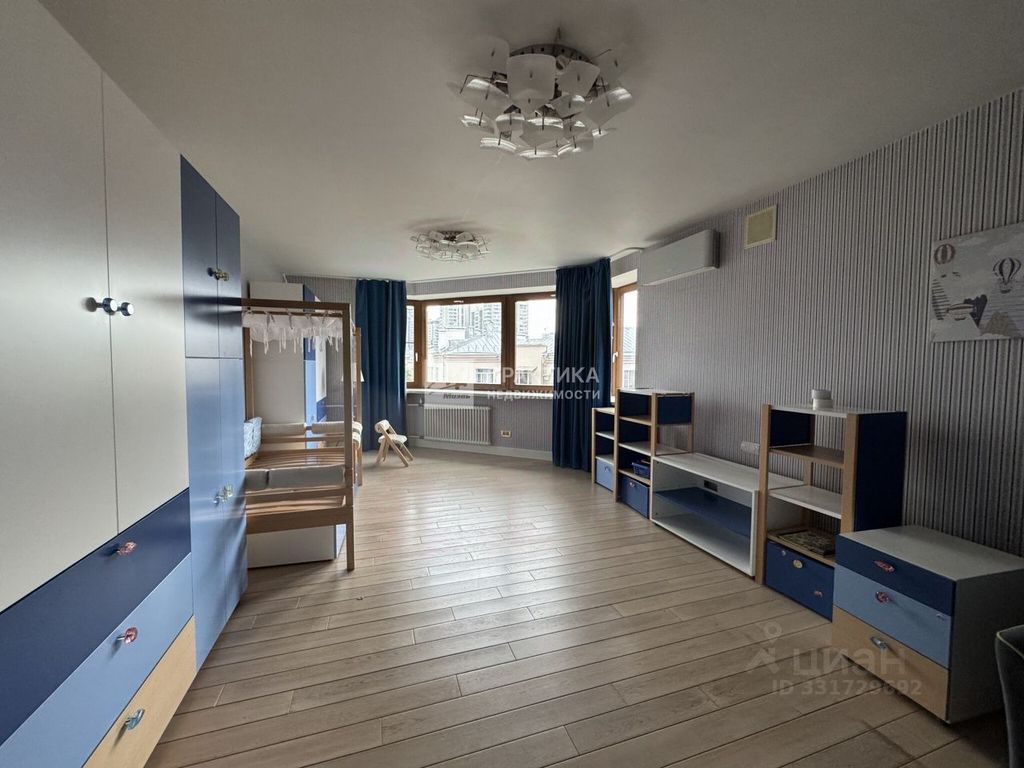 m. Ulitsa 1905 goda: Apartment, 3-rooms
