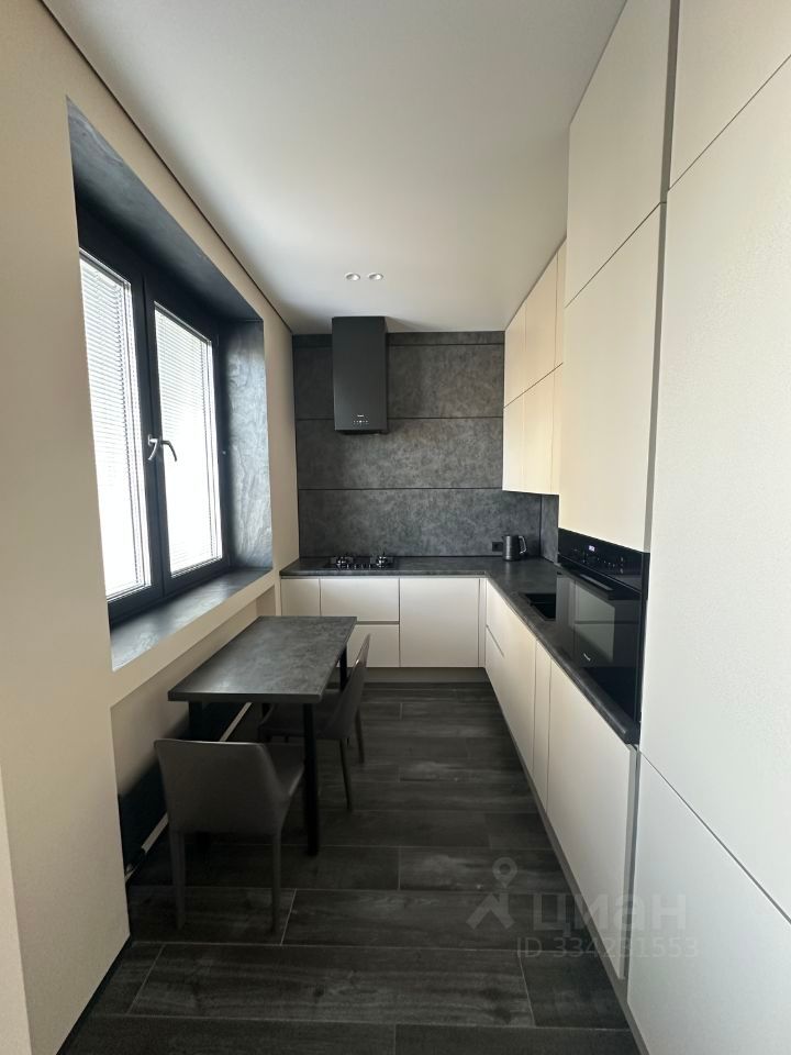 m. Ploschad trekh vokzalov: Apartment, 2-rooms