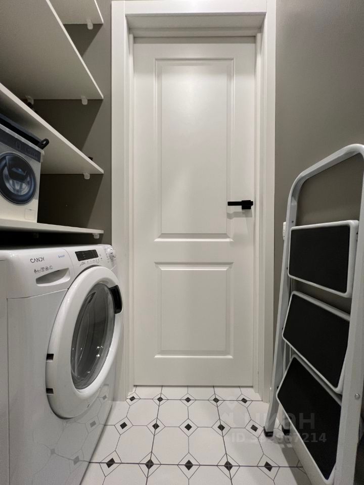 m. ZIL: Apartment, 2-rooms