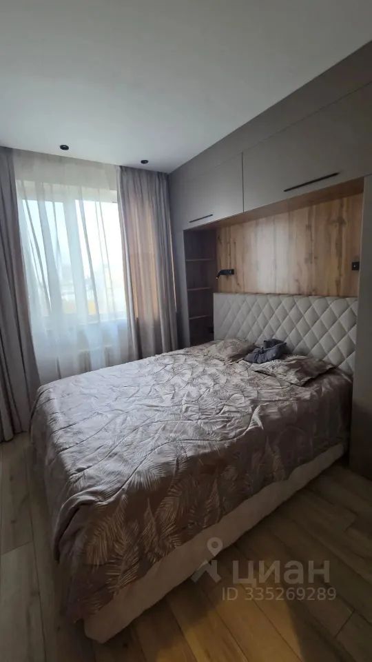 m. Ploschad trekh vokzalov: Apartment, 2-rooms
