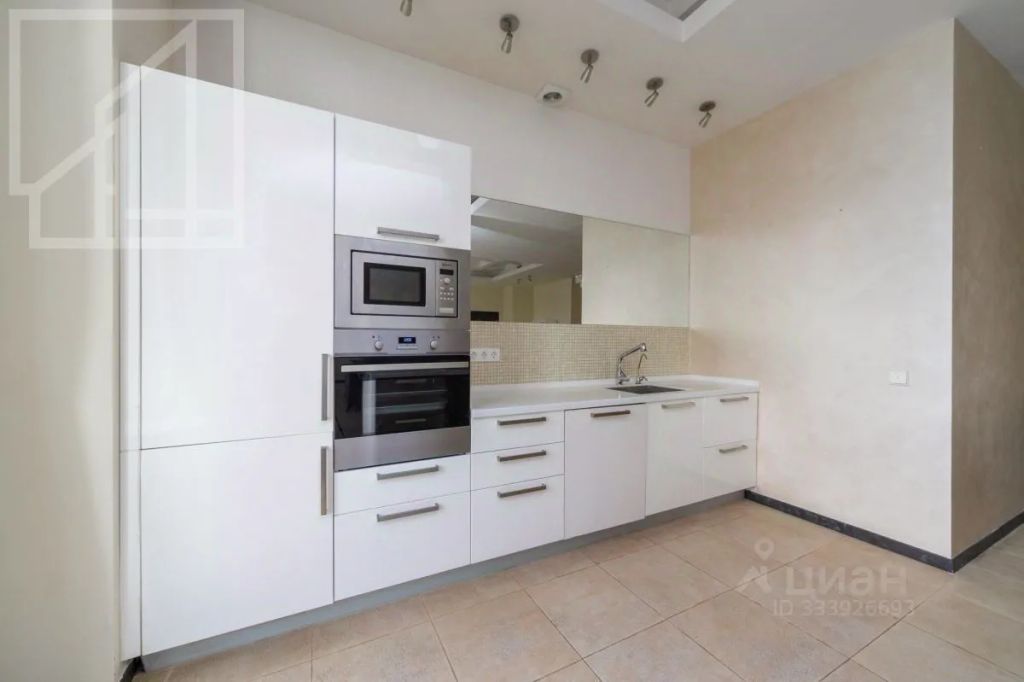 m. Smolenskaya: Apartment, 4-rooms
