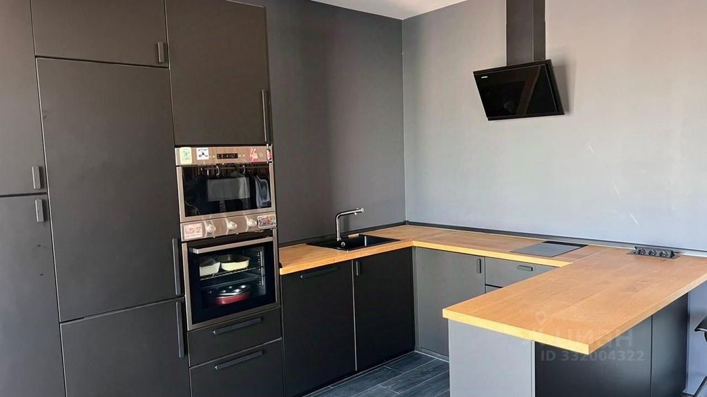 m. ZIL: Apartment, studio