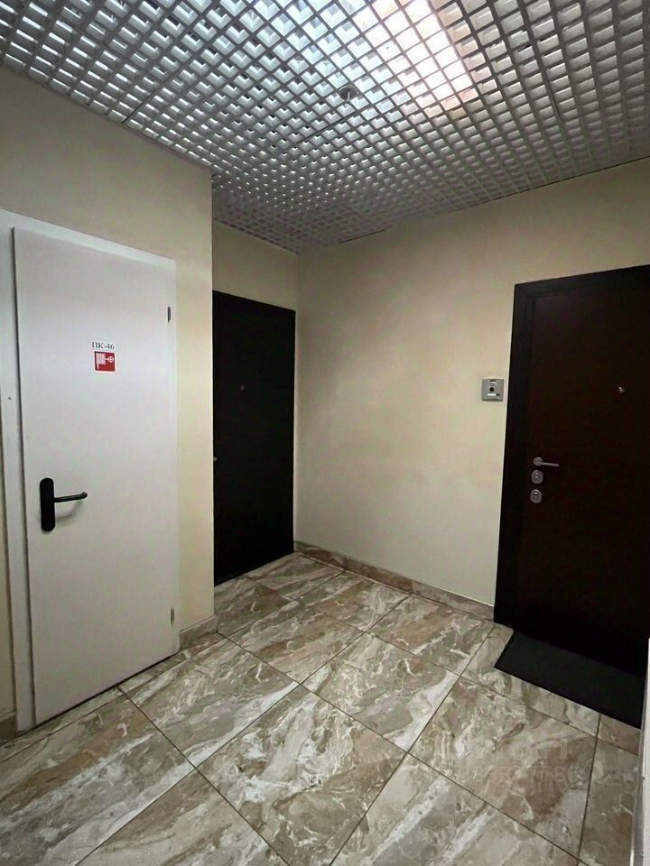m. Dubrovka: Apartment, 2-rooms