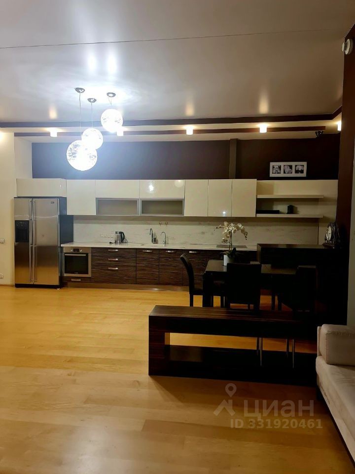 m. Ulitsa Akademika Koroleva: Apartment, 3-rooms