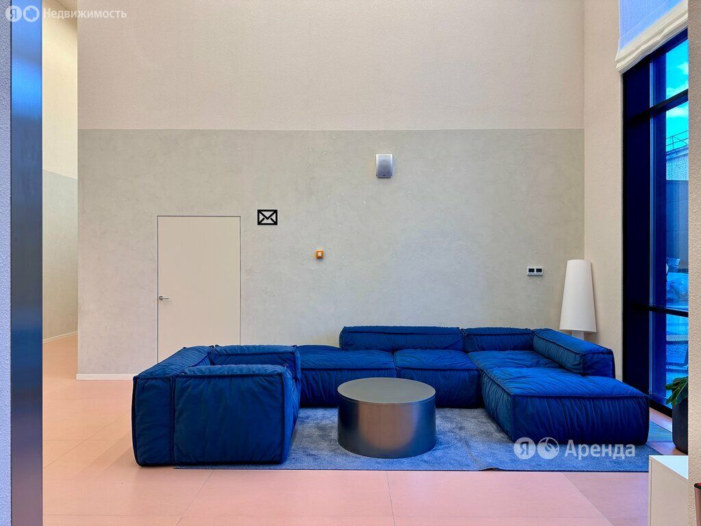 m. Maryina Roscha: Apartment, studio