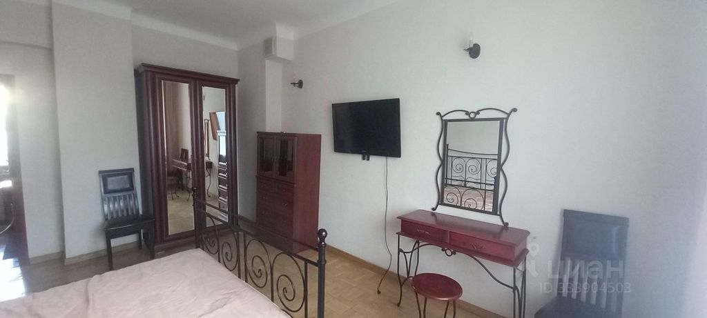 m. Mayakovskaya: Apartment, 2-rooms