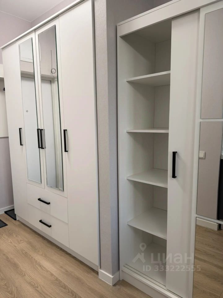 m. Vodniki: Apartment, studio