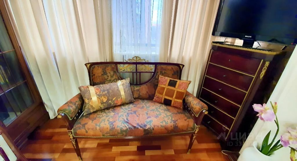 m. Barrikadnaya: Apartment, 2-rooms