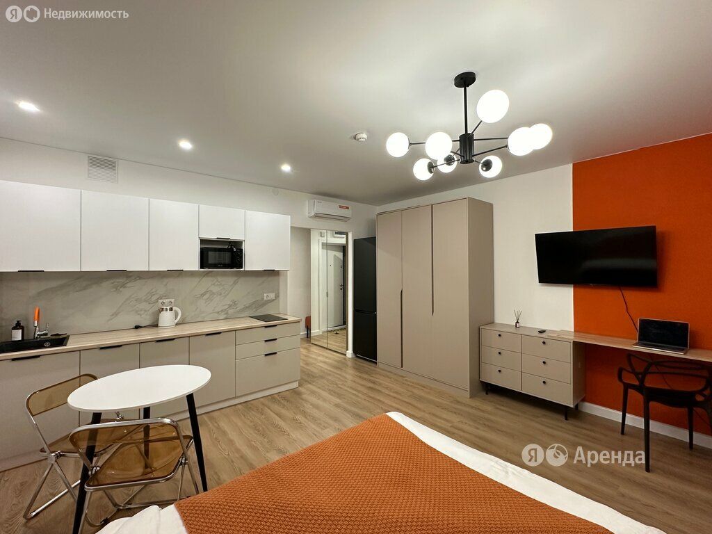 m. Aminyevskaya: Apartment, studio