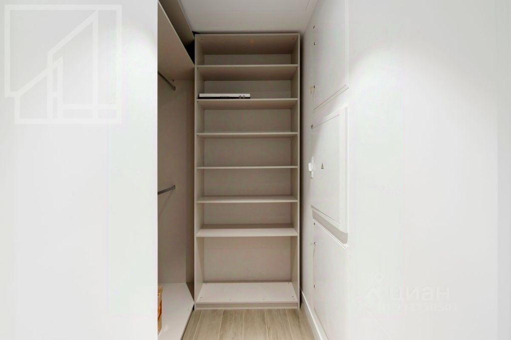 m. Ulitsa 1905 goda: Apartment, 4-rooms