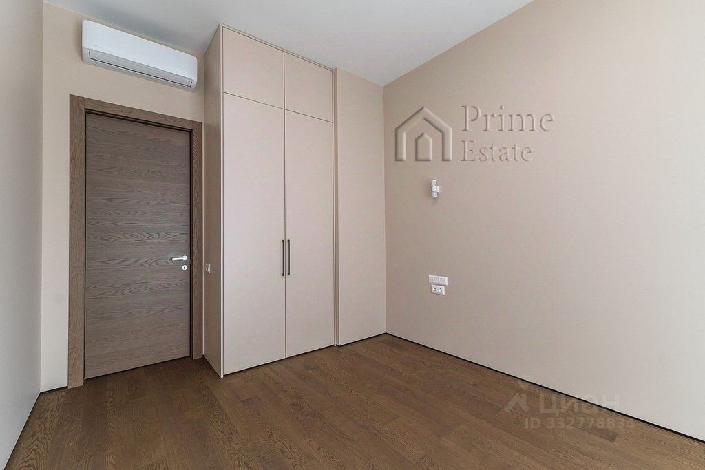 m. Lomonosovsky prospekt: Apartment, 4-rooms