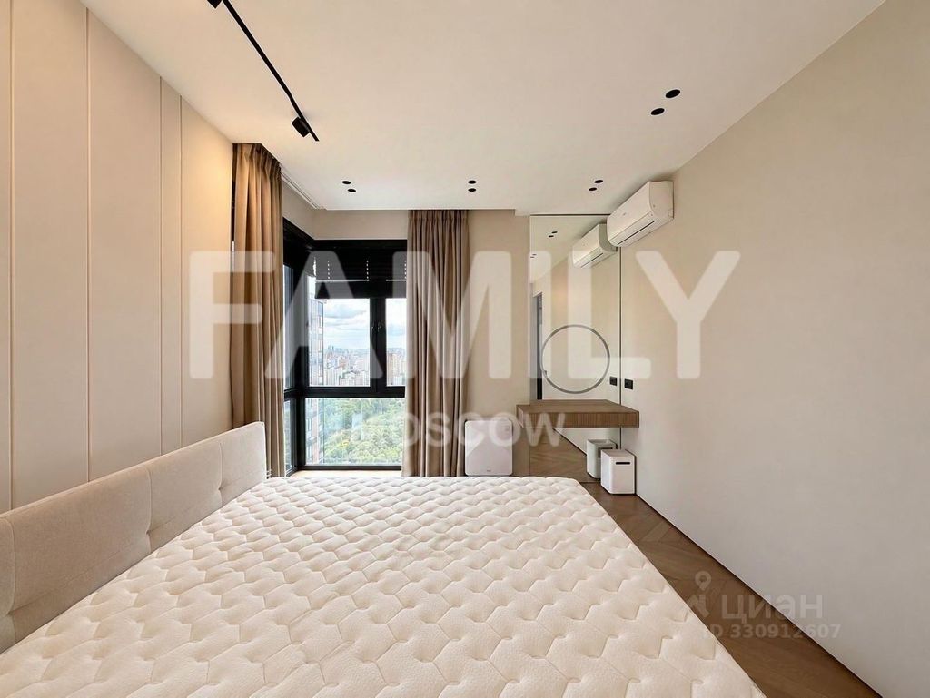m. Khovrino: Apartment, 3-rooms