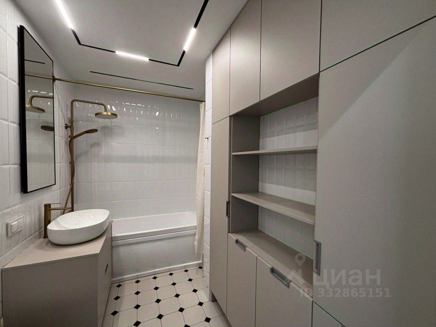 m. Ulitsa 1905 goda: Apartment, 2-rooms