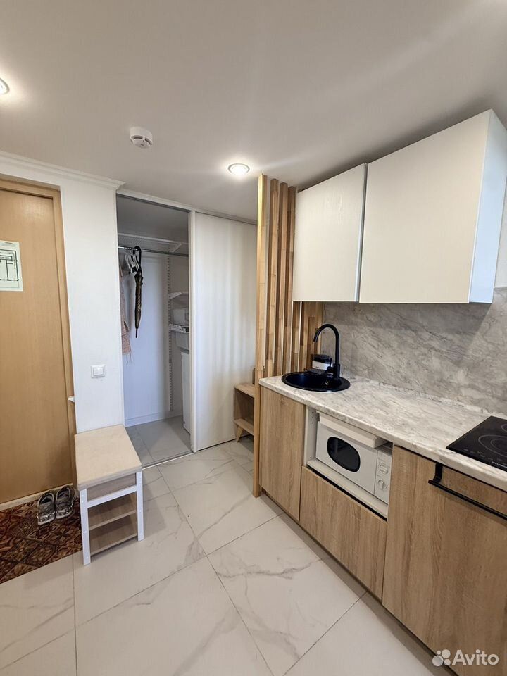 m. Vodny stadion: Apartment, studio