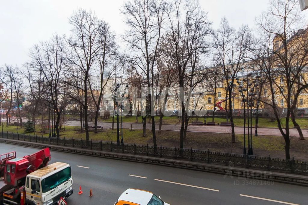 m. Arbatskaya: Apartment, 4-rooms