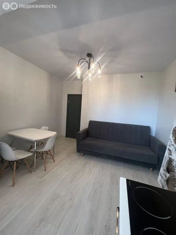 m. ZIL: Apartment, 1-rooms