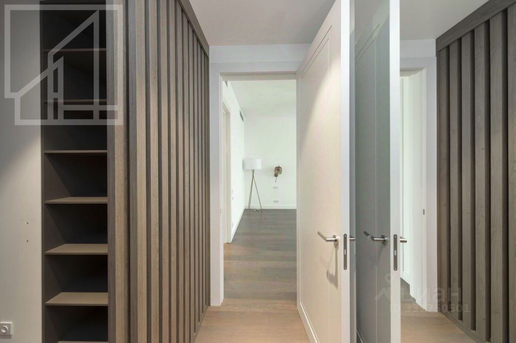 m. Ulitsa 1905 goda: Apartment, 4-rooms