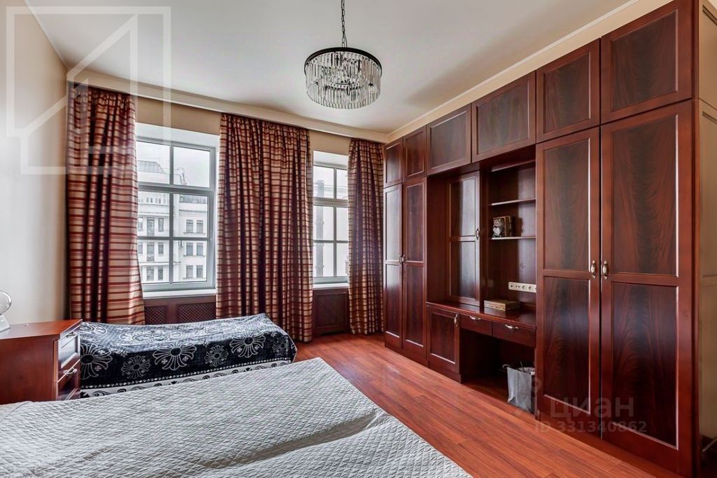 m. Mayakovskaya: Apartment, 3-rooms