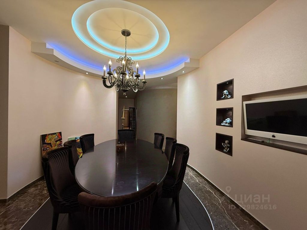 m. Solnechnaya: Apartment, 3-rooms