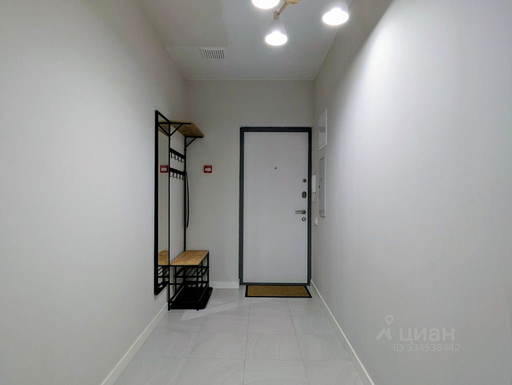 m. ZIL: Apartment, 1-rooms