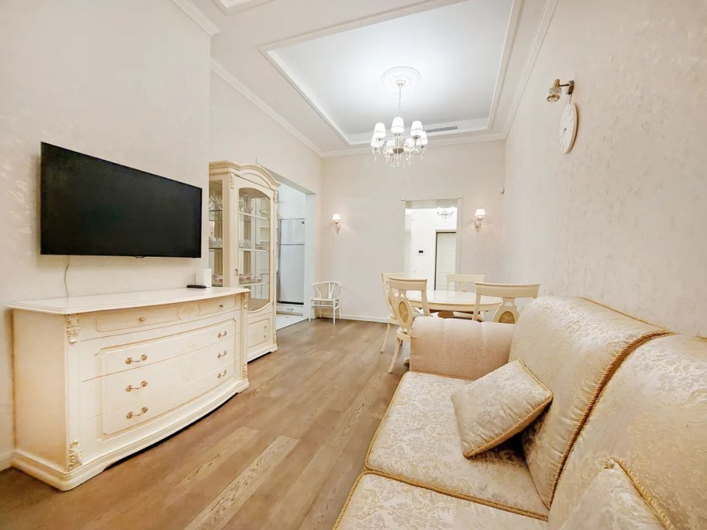 m. Kutuzovskaya: Apartment, 2-rooms