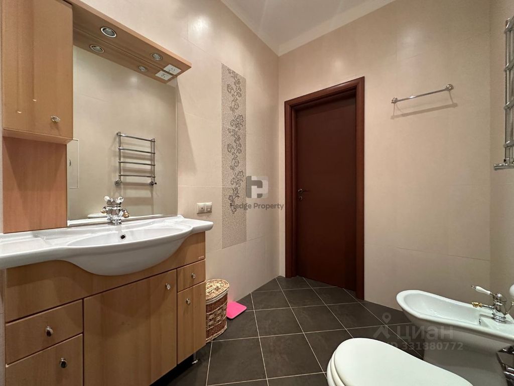 m. Yugo-Zapadnaya: Apartment, 2-rooms