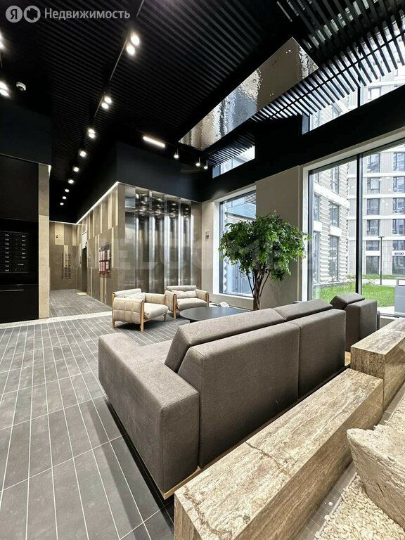 m. ZIL: Apartment, 1-rooms