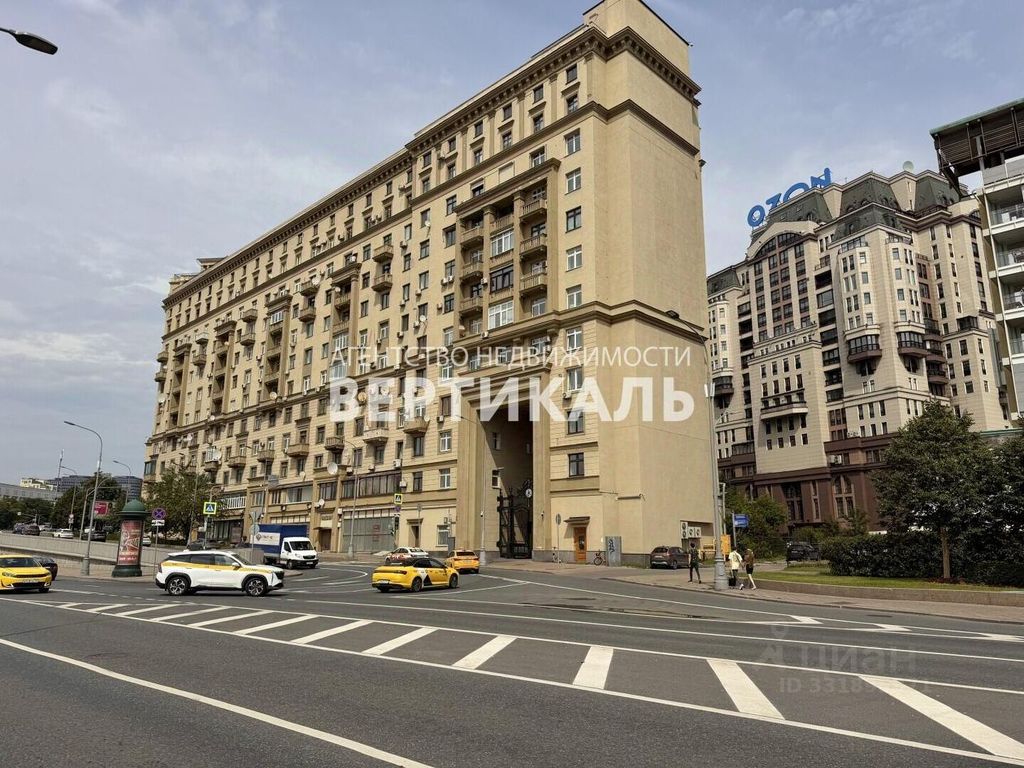 m. Smolenskaya: Apartment, 3-rooms