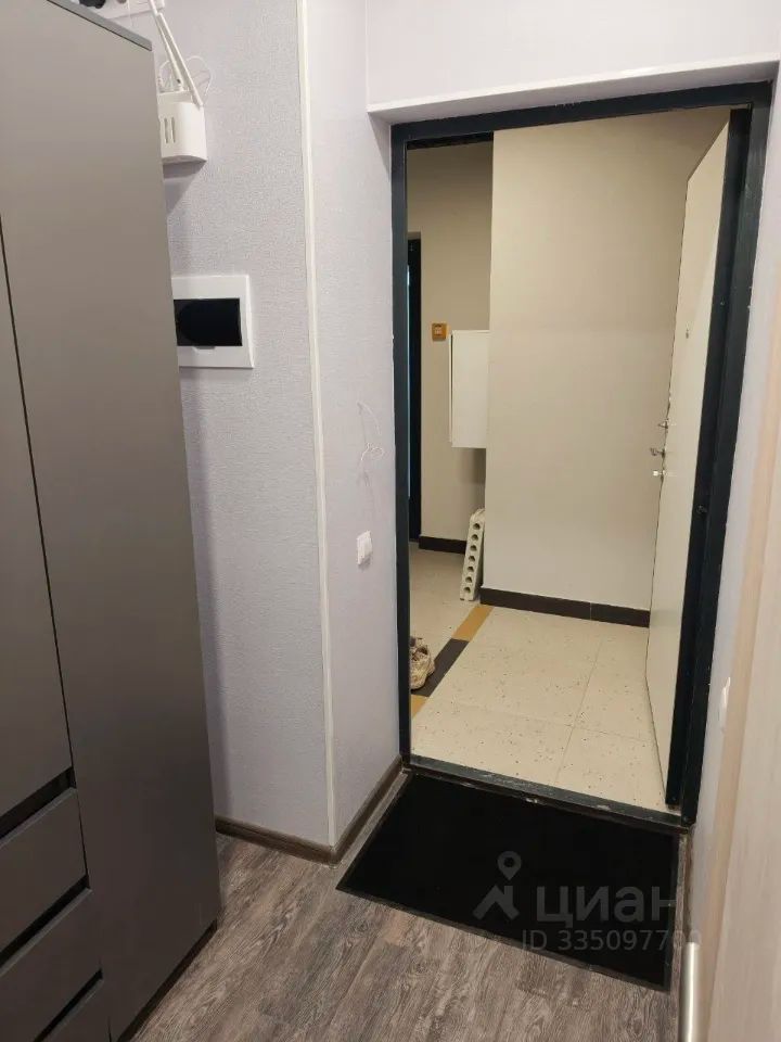 m. Krasnogorskaya: Apartment, studio