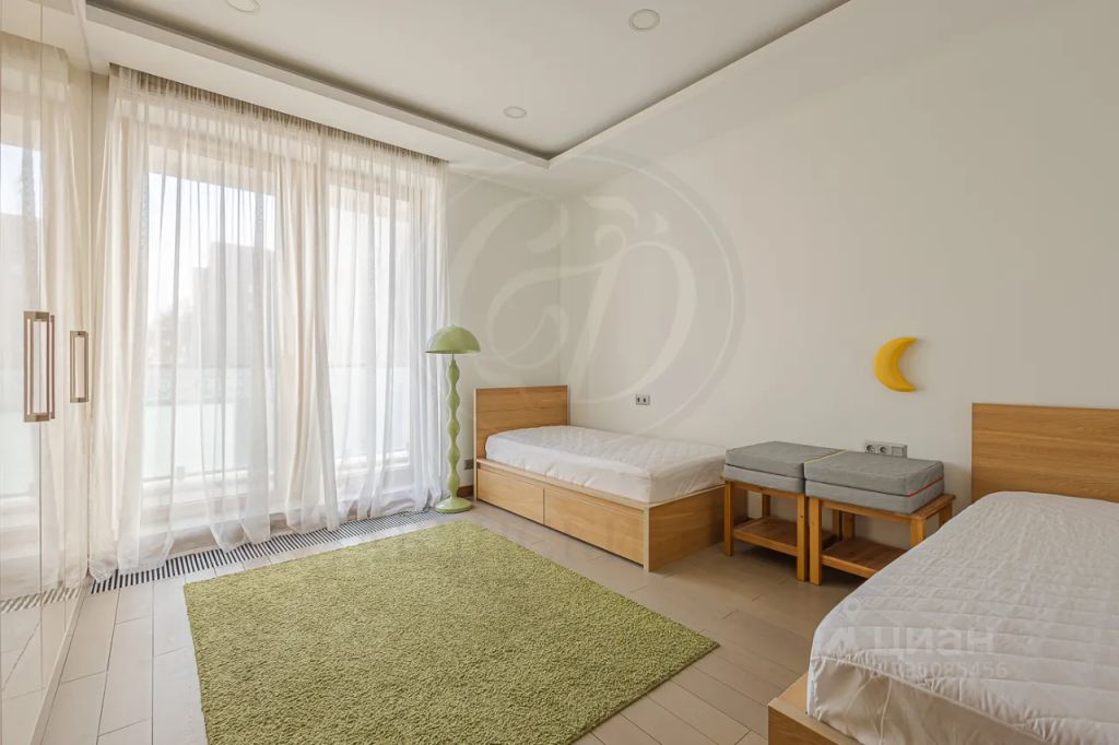 m. Smolenskaya: Apartment, 4-rooms
