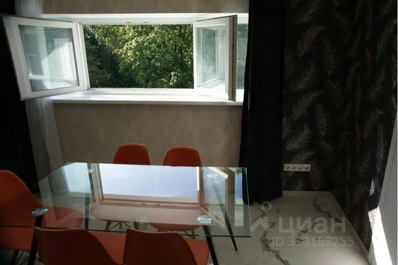 m. Lesnoy Gorodok: Apartment, 2-rooms