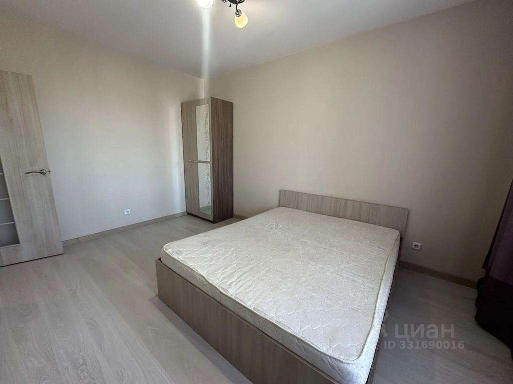 m. Bulvar Dmitriya Donskogo: Apartment, 2-rooms
