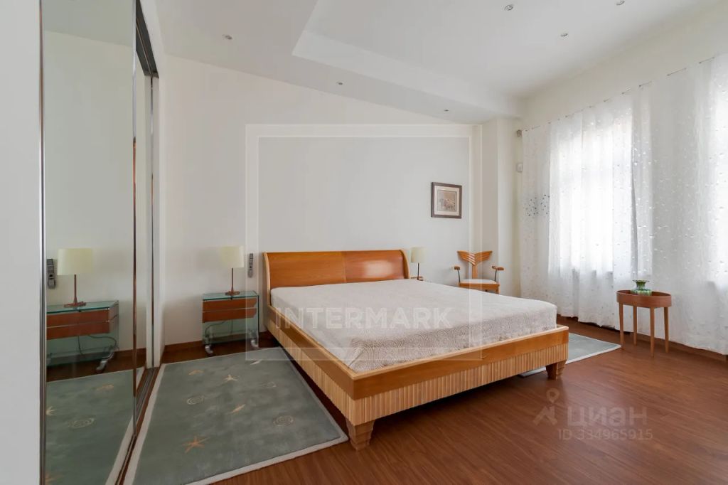 m. Trubnaya: Apartment, 3-rooms