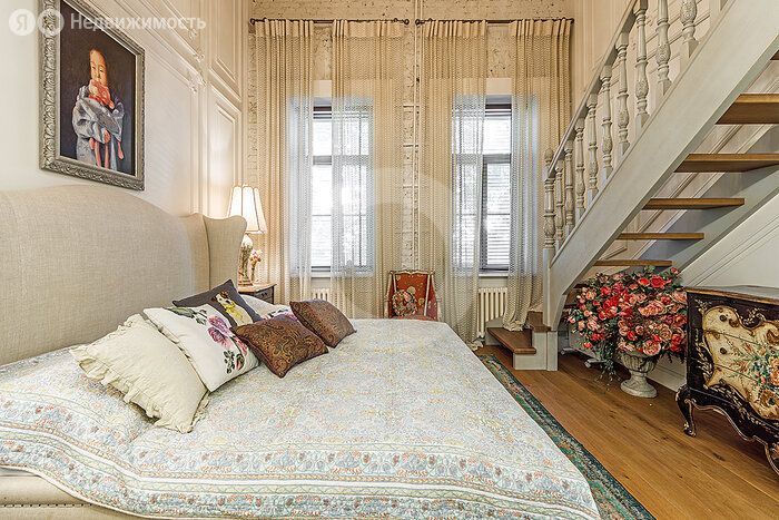 m. Chistye prudy: Apartment, 5-rooms
