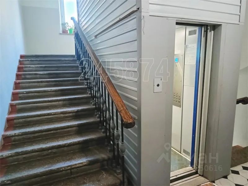 m. Smolenskaya: Apartment, 2-rooms