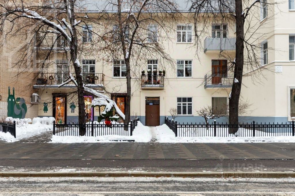 m. Mayakovskaya: Apartment, 3-rooms