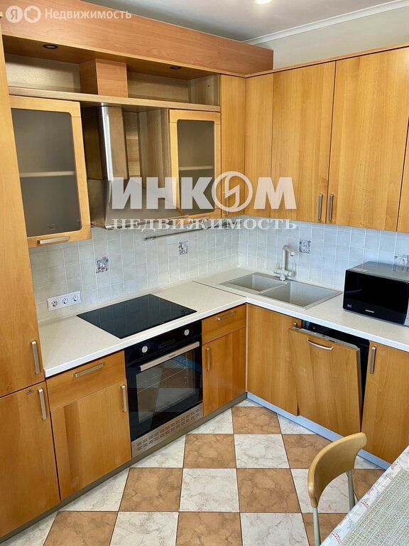 m. Prospekt Vernadskogo: Apartment, 2-rooms