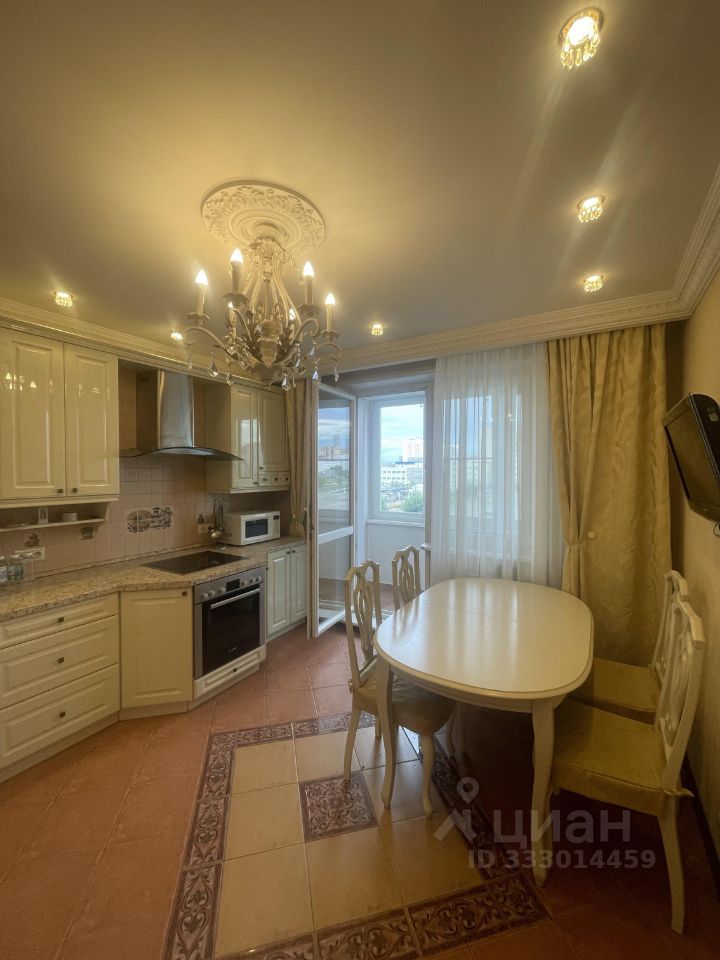 m. Universitet druzhby narodov: Apartment, 2-rooms
