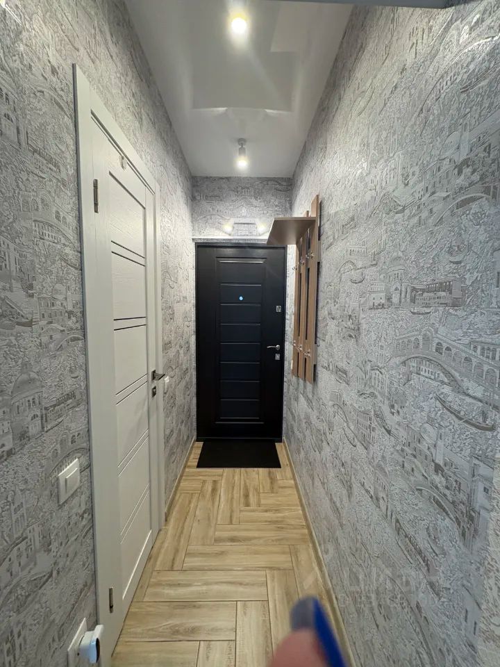 m. Lukhmanovskaya: Apartment, studio