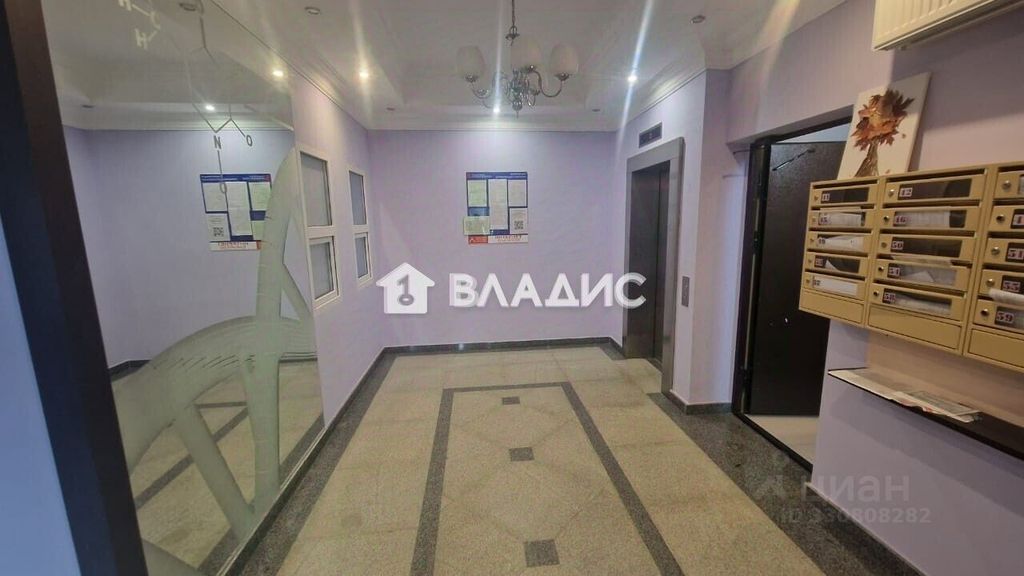 m. Solnechnaya: Apartment, 3-rooms