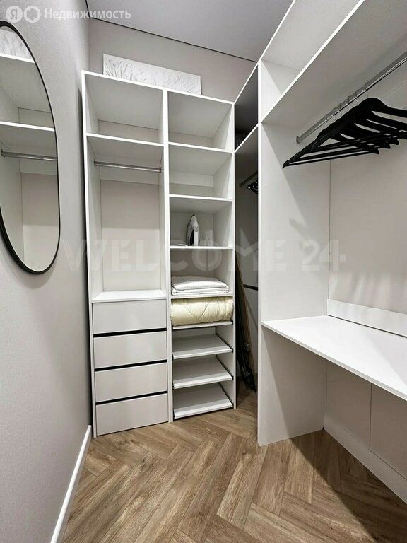 m. ZIL: Apartment, 1-rooms