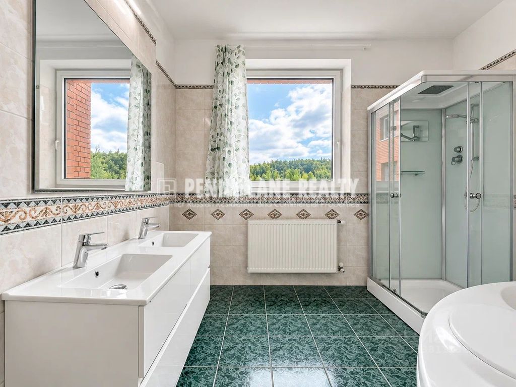 m. Universitet druzhby narodov: Apartment, 3-rooms